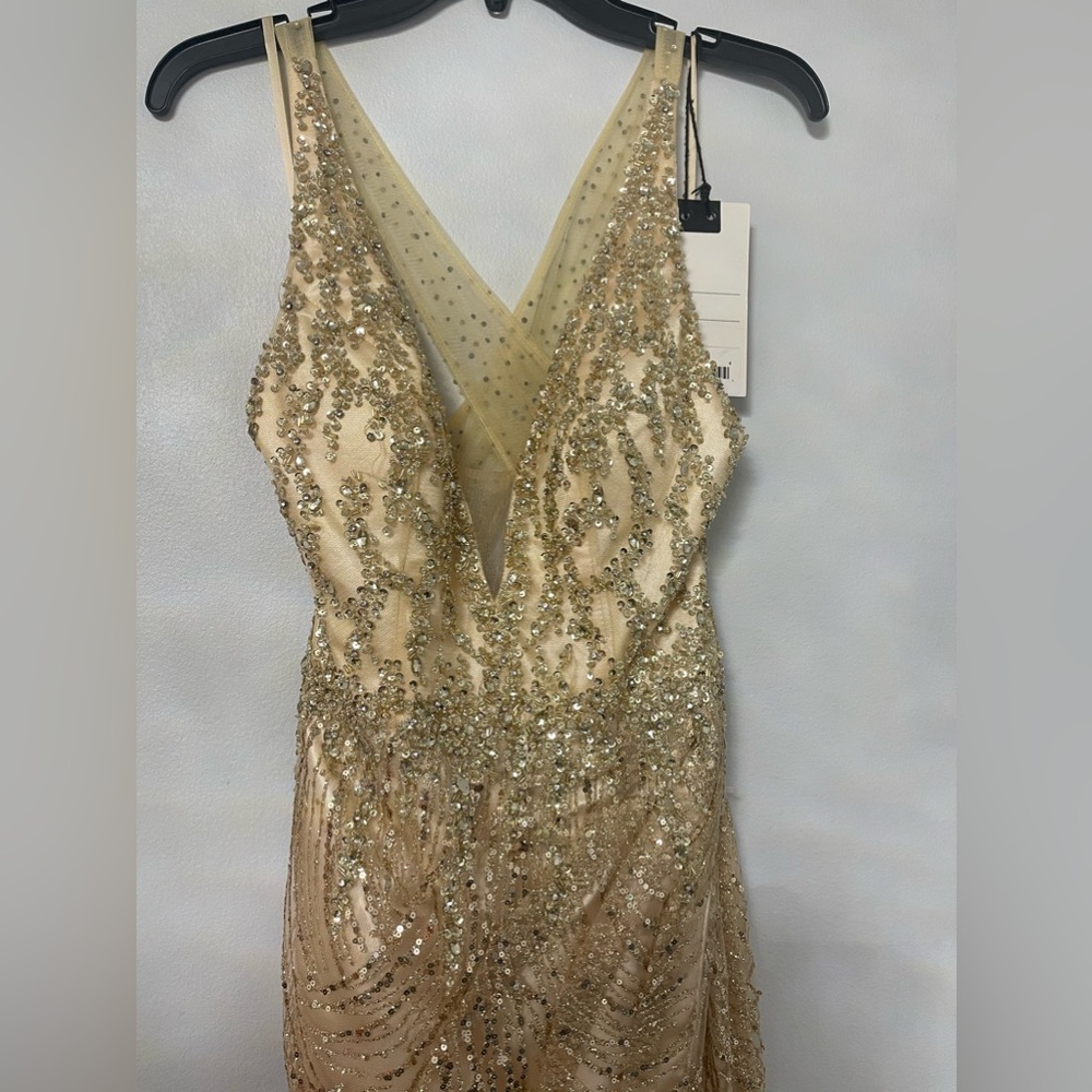 # Mac Duggal Light Gold Embellished Sequin Halter Neck Cross Back Gown - Picture 16 of 17
